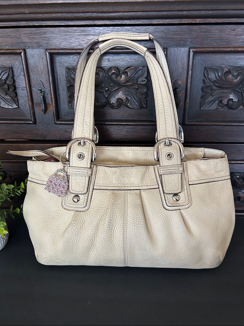 Coach F 13732 Cream Leather Shoulder Bag with Pink Charm